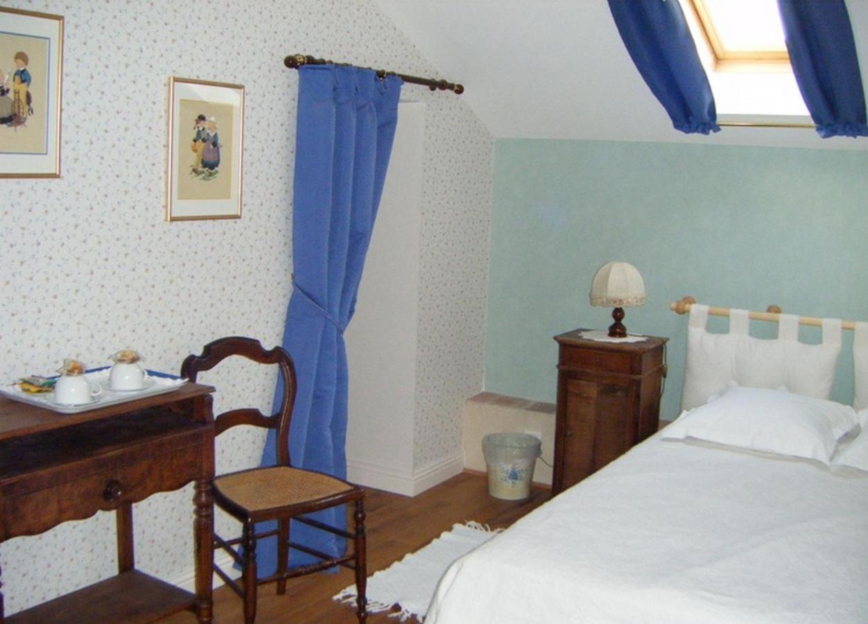 Chambres D'Hotes Le Pont Romain Montfort-le-Gesnois Exteriör bild